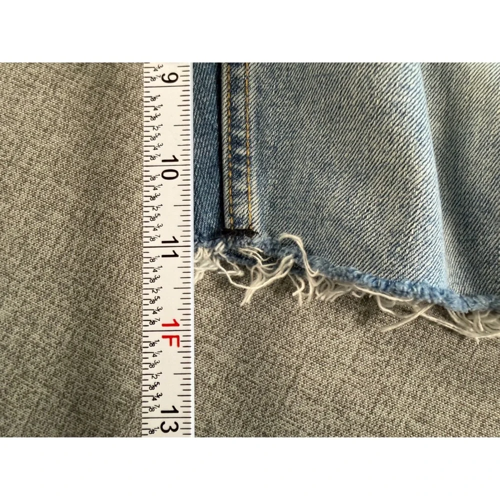 Levis 511 Slim Fit Distressed Denim Shorts Mens 42 Light Wash Cut Off Irregular